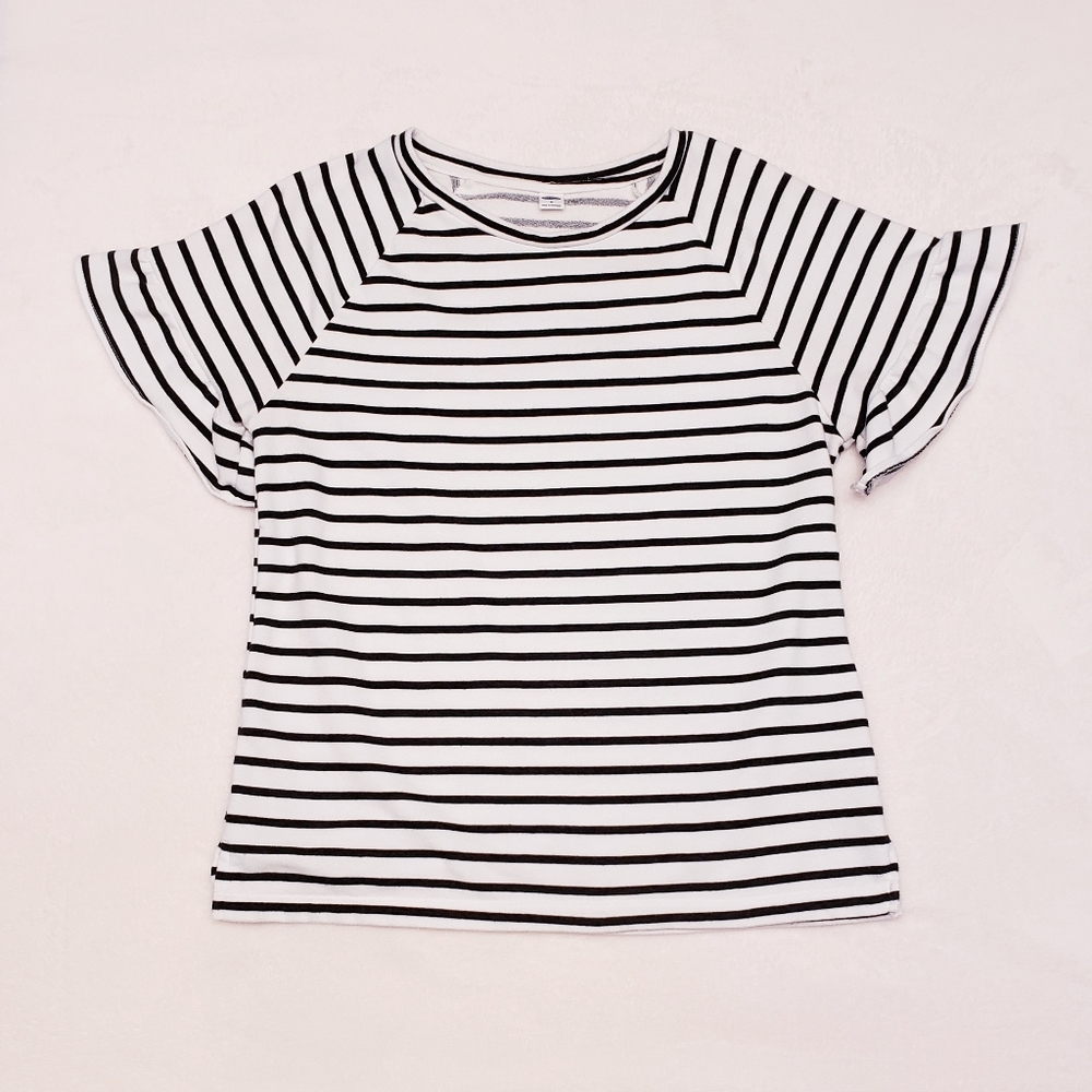 Old Navy Ruffle Sleeve Top - Picture 2 of 7